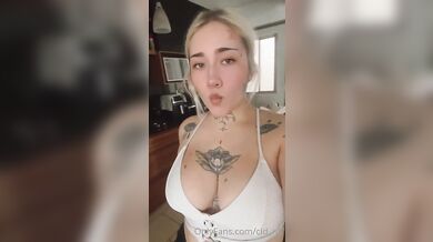 Feliz año nuevo ?? (Pronto volveré a subir nuevo contenido .. by cid_rat from OnlyFans | Coomer