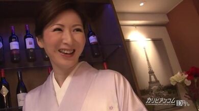 【無】美人ママの勃起キープ枕営業 パート1 Hitomi Ohashi