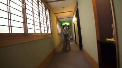 【無】危険な温泉旅館露出 パート2 秋野千尋 Chihiro Akino