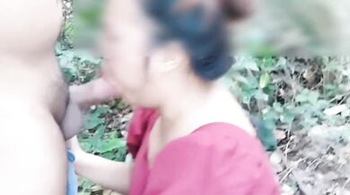 Naligaw Sa Gitna ng Trail Kaya Nagpa Iyot muna sa Tour Guide - Pinay Risky Public Kantutan