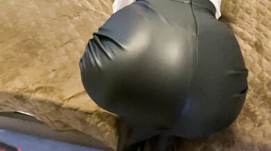 the secretary gives a great blowjob and fucks with the boss