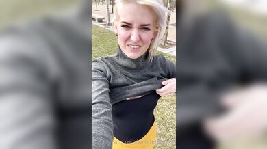 hold on i like this video better and it’s cold ? but not? ha.. by wanderlust887 from OnlyFans | Coomer