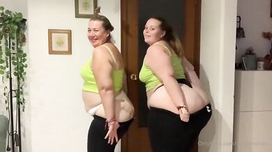 VIDEO WITH MOM? by twinsmaison from OnlyFans | Coomer