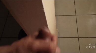 Mi novia se deja mientras sus papás están en casa