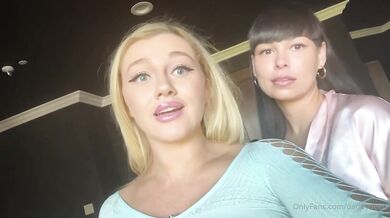 ***? NEW VIDEO ALERT ?*** Whats better than one hot girl cu.. by daddydeelz from OnlyFans | Coomer