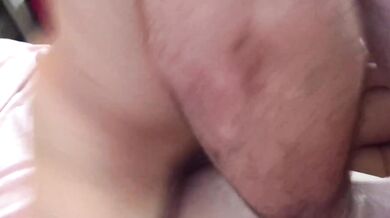 Una tremenda puta nalgona la destroza una verga grande y se viene a gritos fuertes - Latinos Puercos