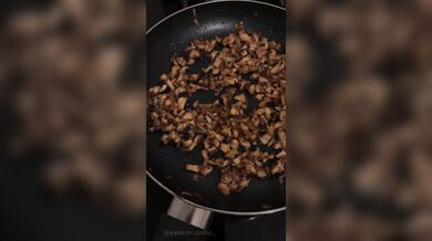 Jantar de Aniversário Terminou com Sexo Apaixonado