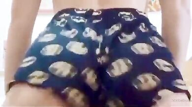 Siempre fui muy de batman ? by harleyquinn2002 from OnlyFans | Coomer