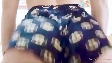 Siempre fui muy de batman ? by harleyquinn2002 from OnlyFans | Coomer