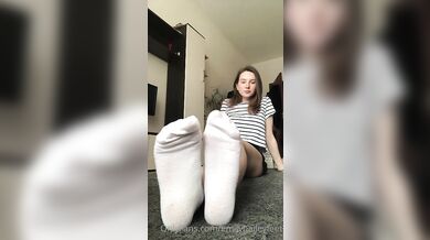 ??? by emilybaileyfeet from OnlyFans | Coomer