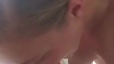 Sexy blowjob to start the day (Unedited)