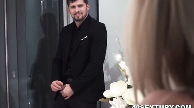 Angelika Grays loves deepthroat and anal with Kristof Cale porn (Max Fonda)