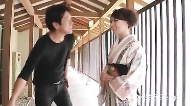 【無】若女将の極限スリル 水野葵 Aoi Mizuno