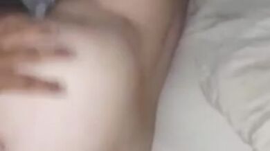 anda muy caliente mientras me penetra una y otra vez