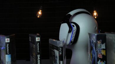 KING of Wireless Headsets? - Logitech G933 Artemis Spectrum Wireless Gaming