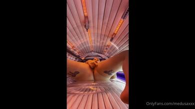 ??***NEW VIDEO***?? 9min ?I get horny in the solarium and fi.. by medusaxxx from OnlyFans | Coomer