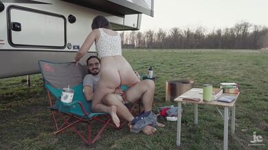 Would you go camping with us? Quick outdoor fuck PAWG creampie