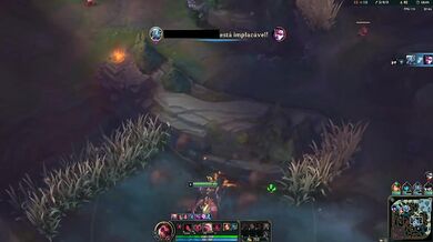 Jogando League Of Legends enquanto é fodida pelo namorado