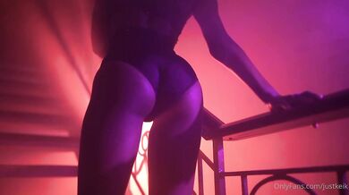 Do you want the full version of this video ???? by justkeik from OnlyFans | Coomer