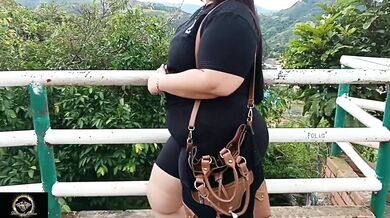 Mi Sobrinastra me Espera en el Mirador para que me la Folle