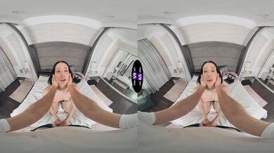 Jasmine Jayne teases dude with her naked boobs – TeenMegaWorld