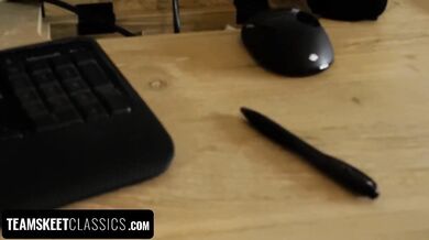 All Madison Summers Wants For Christmas This Year Is Santa's Big White Cock