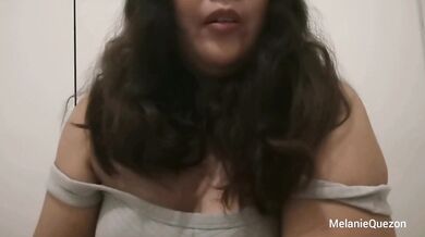 Pinay Sexy solo amateur MelanieQuezon gives her first cock rating