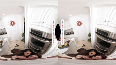 MILF Hotties, Jessica Ryan And Reagan Foxx, Get A Special Serving Of Stuffing This Thanksgiving