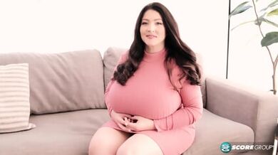 D.Avarice Show Off Her Massive Boobs