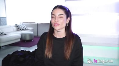 Amateur audition for Rubi Cosmo: This woman wants to do porn for you