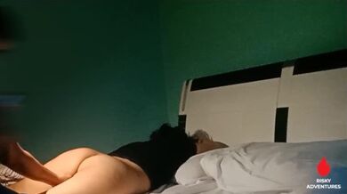 Matambok na Pinay Ass Kaya Ginising at Kinain Hanggang Labasan - Sarap Umungol