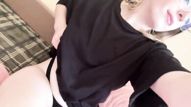 Beautiful brunette demanstrates her beautiful body