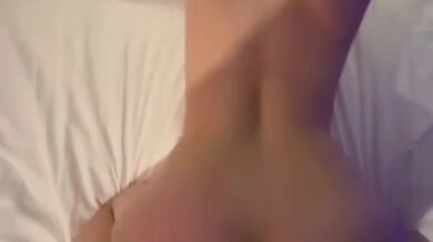 【個人撮影】何も考えられなくなるまで何度も…♡気持ち良すぎてびちょびちょにしちゃった…///