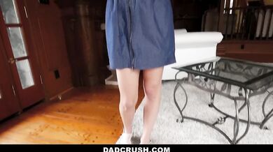 DadCrush - stepdad Walks In On stepsons Gilfriend Taking Nude Selfies