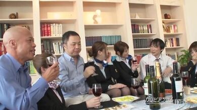 【無】乱交ルーム ～フライト疲れのCA4人 パート1