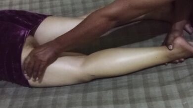 Pijat istri bos yang haus sex