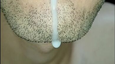 tongue, saliva, lengua , sloopy, sucking, escupir fetish, babeante primer plano, semen fluyendo