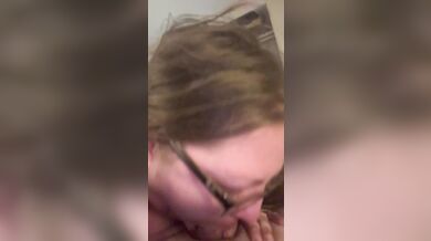 Good girl sucks cock