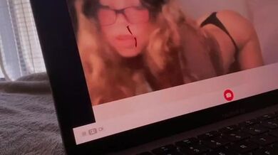 could quite possibly rip your heart out and feed it to the w.. by jeannnnnnn from OnlyFans | Coomer