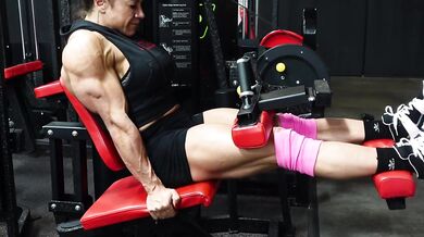 LegdaywithIfbbProFBBChelseaDion12daysoutfromthe2022Olympia