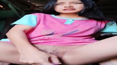 ANDHINI Menikmati Kenikmatannya Sendiri Tanpa Seorang Pacar