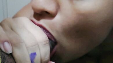safada mamando gostoso e levando gozada na boca