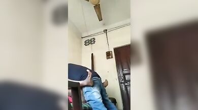 Young Men Screw Neighbour Bhabhi (Pratibasi Boudi Ka Coda)