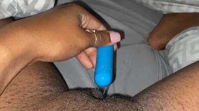 Watch my toy make me cum;)