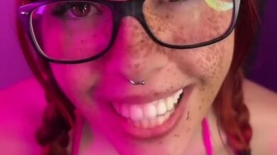 Stanno arrivando cose ?? (ANGELA WHITE, Your Priya)