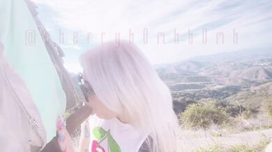 Giving a random stranger a blowjob & some pussy on my morning hike