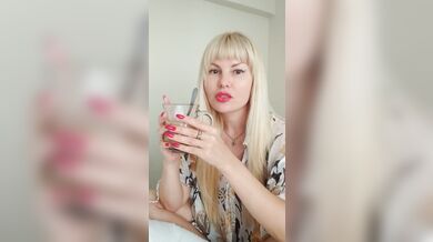 She's soooo hot I jerk with her everyday