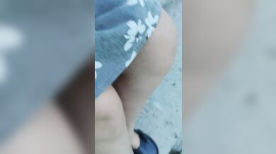 Public Pussy Flash Risky many people around