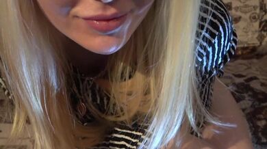 Появляешься со мной на диванке?)