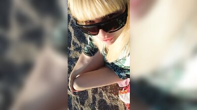 Hot milf exhibit, risky, meaty pussy